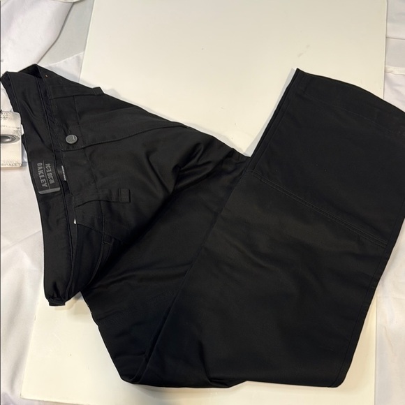 Oakley Men's Black Pants, W36”x34”L, Cargo pockets, Repel DuPont Teflon Protec - Picture 1 of 10